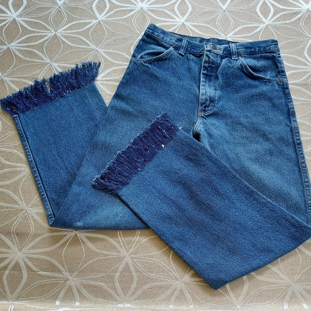 Vintage High Waisted Denim Fringe Hem!
